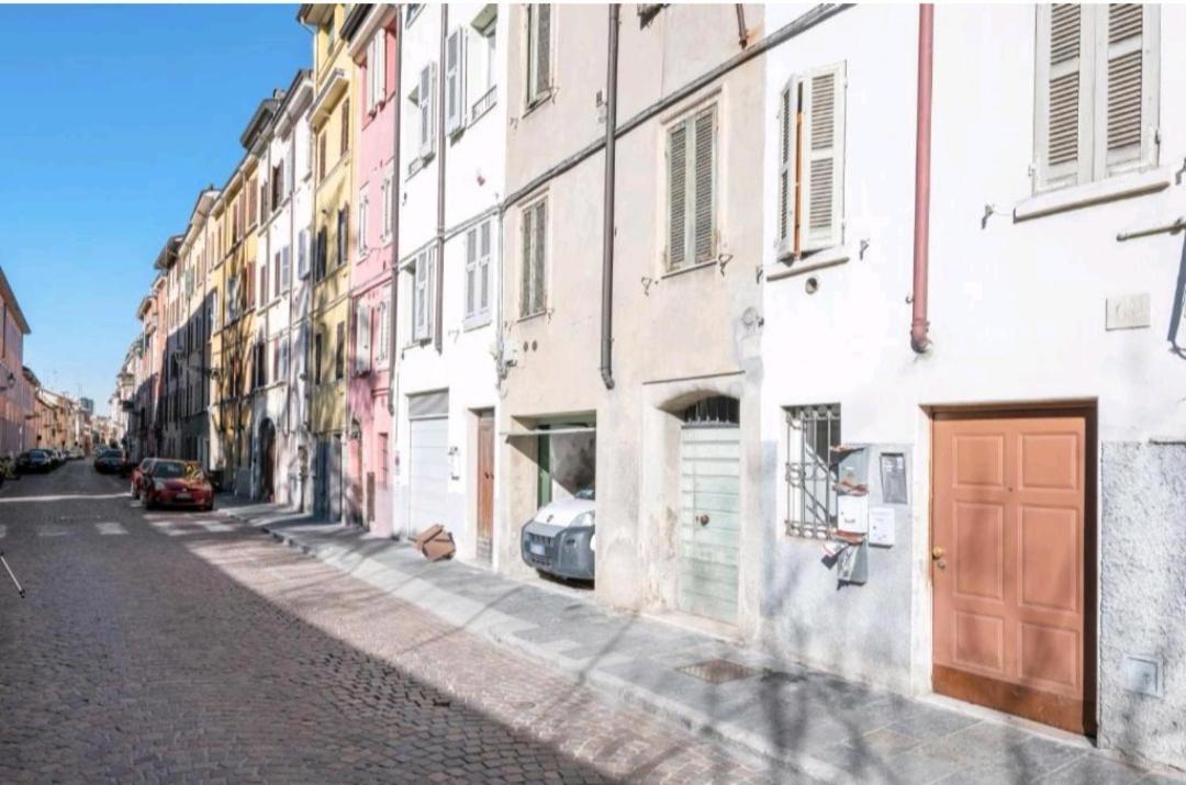 Parma City Centre With Patio Exterior photo